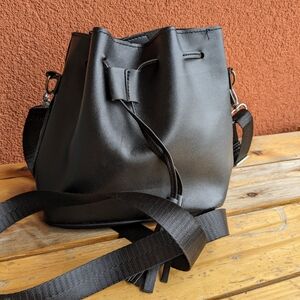 Elegant Black Bucket Bag